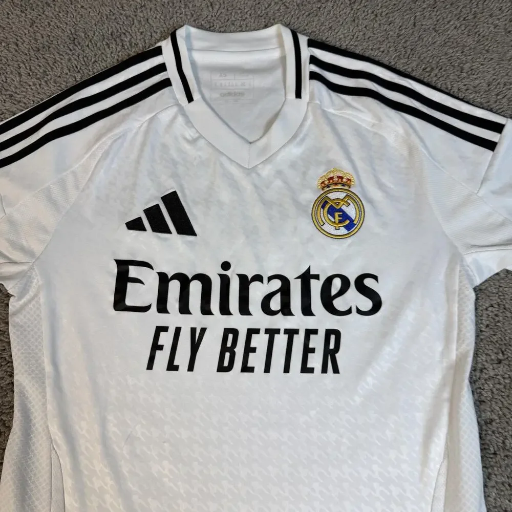 Real Madrid Jersey Mens XS White Soccer Emirates Fly Better Adidas AEROREADY